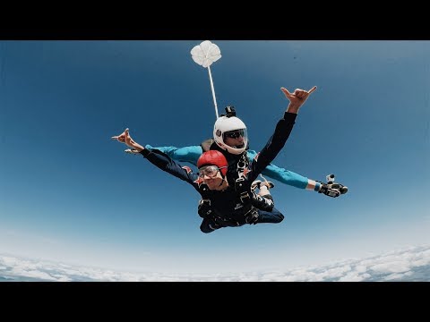 Первый прыжок с парашютом с 4000 метров. 60 секунд свободного падения. - Популярные видеоролики рунета
