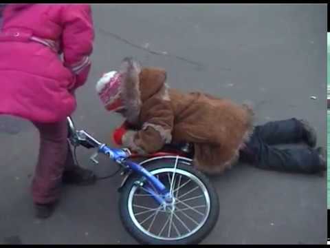 Один велосипед на двоих. Вредная Катя. Маленький Егор - Популярные видеоролики рунета